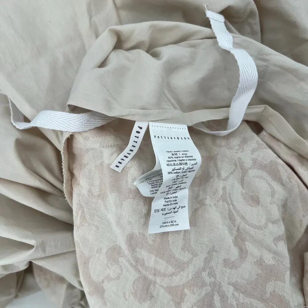 Pottery Barn Jacquard Medallion King Duvet Cover Blush Pink / Cream